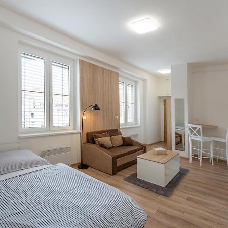 Soho Apartment Pisek  Bagian luar foto