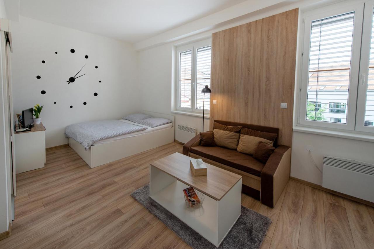 Soho Apartment Pisek  Bagian luar foto