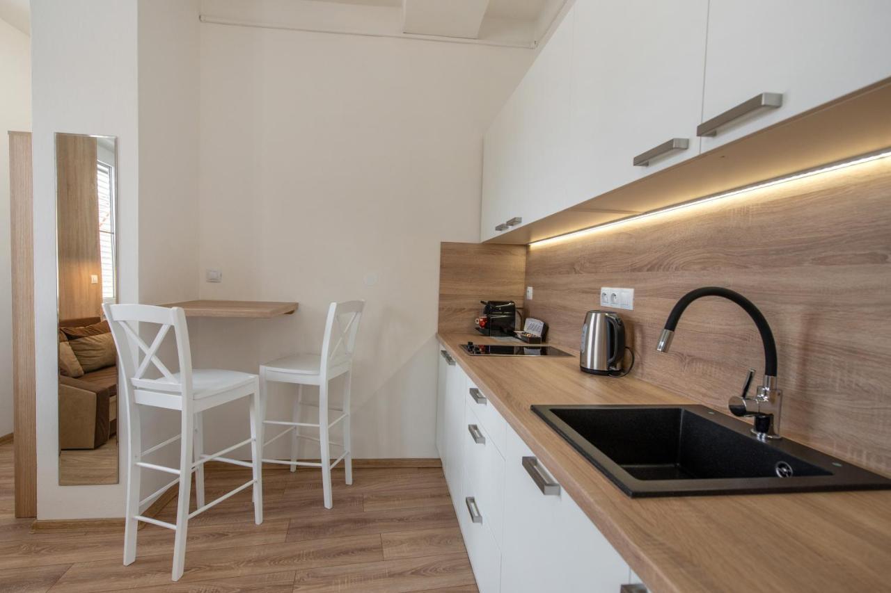 Soho Apartment Pisek  Bagian luar foto
