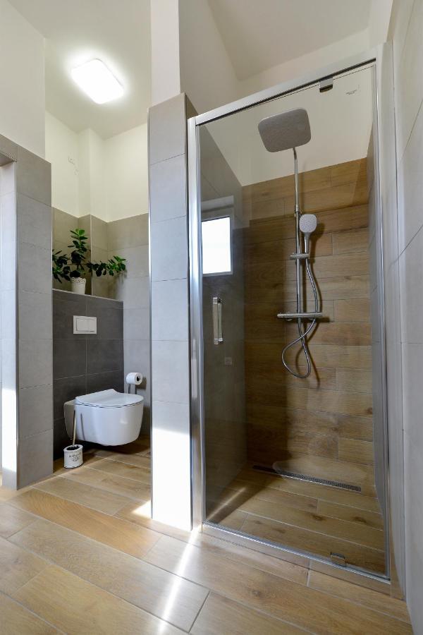 Soho Apartment Pisek  Bagian luar foto