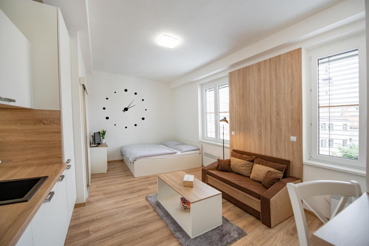Soho Apartment Pisek  Bagian luar foto